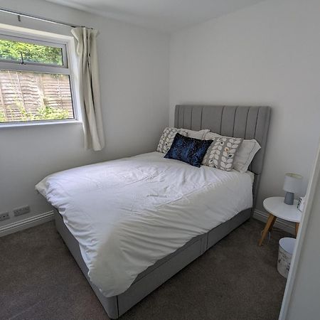 Peaceful Glastonbury Bungalow - Ideally Located Exteriör bild